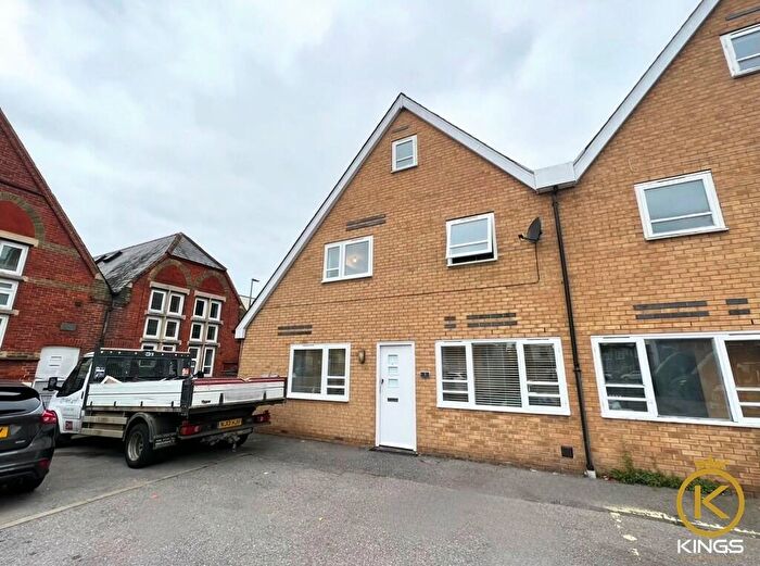 3 Bedroom End Of Terrace House To Rent In Balliol Road, PO2