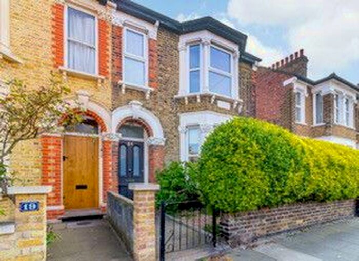 2 Bedroom Flat To Rent In Banchory Road, London, SE3