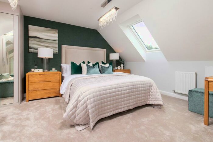 4 Bedroom Detached House For Sale In Meadowsweet Drive, Edinburgh, EH4