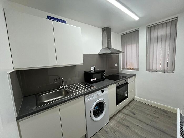 1 Bedroom Studio To Rent In Yorkshire Street, Oldham, OL1