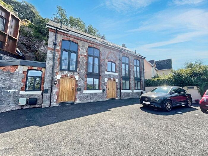 4 Bedroom Semi-detached House To Rent In Zion Road, Torquay, TQ2