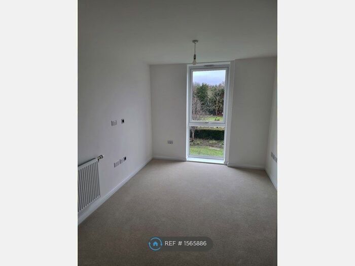 2 Bedroom Flat To Rent In Brewers Square, Dartford, DA1