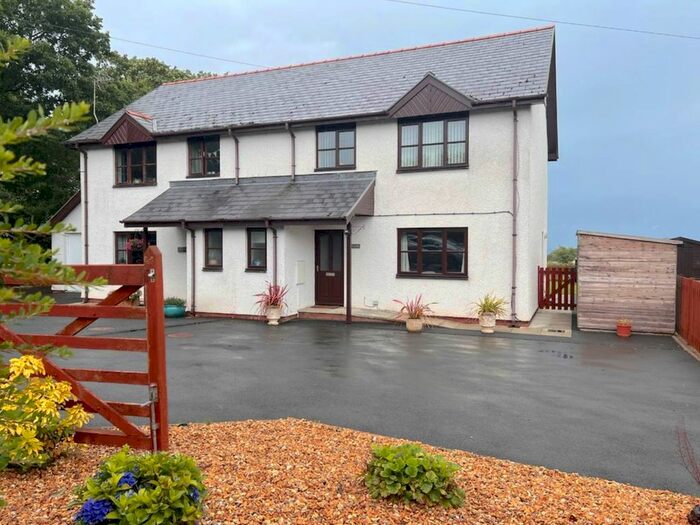 3 Bedroom Semi-Detached House For Sale In Gweld Y Mor, Nebo, Llanon, SY23