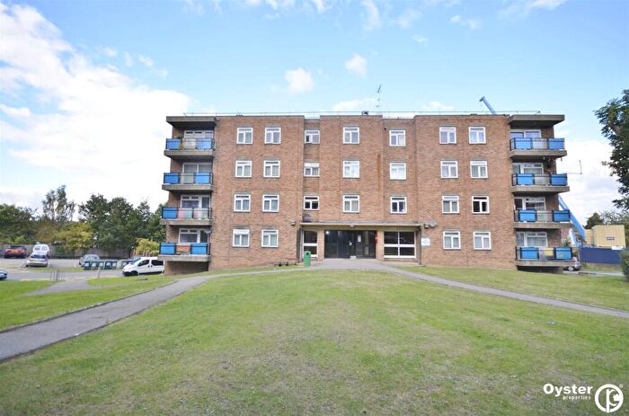 2 Bedroom Flat To Rent In Waterfall Road, The Homestead Waterfall Road, N11