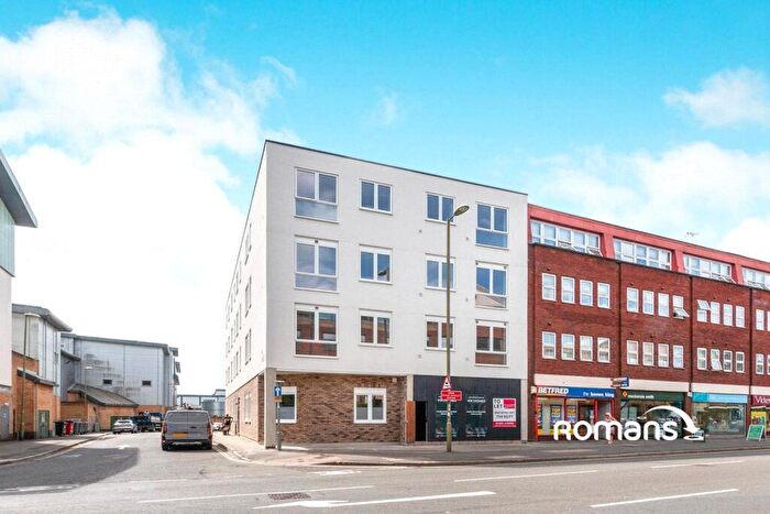 1 Bedroom Flat To Rent In Victoria Road, GU14