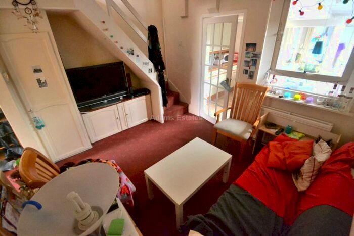 3 Bedroom End Of Terrace House To Rent In Foxhill Road, Reading, RG1