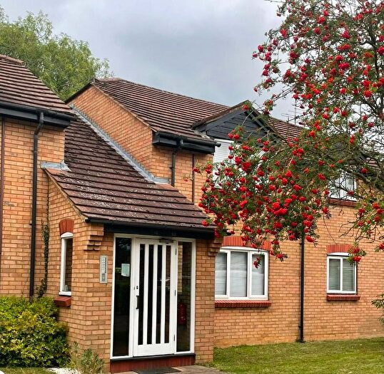 1 Bedroom Flat To Rent In Hatfield, AL9