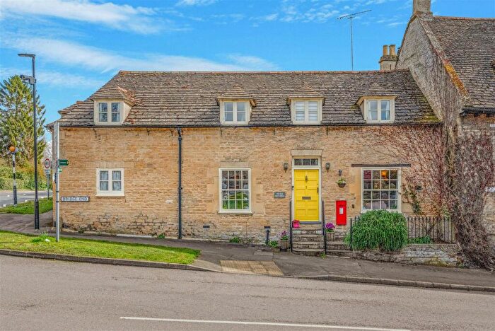 3 Bedroom Semi Detached House For Sale In Bridge End, Wansford, Peterborough, PE8