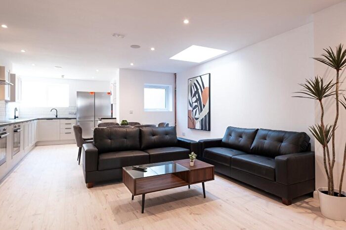 7 Bedroom Terraced House To Rent In King Edwards Road, Swansea, Wales, SA1