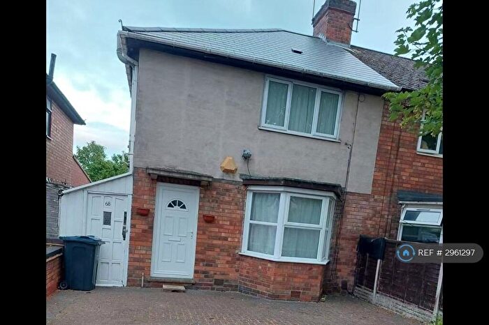 3 Bedroom Semi-Detached House To Rent In Poole Crescent, Birmingham, B17