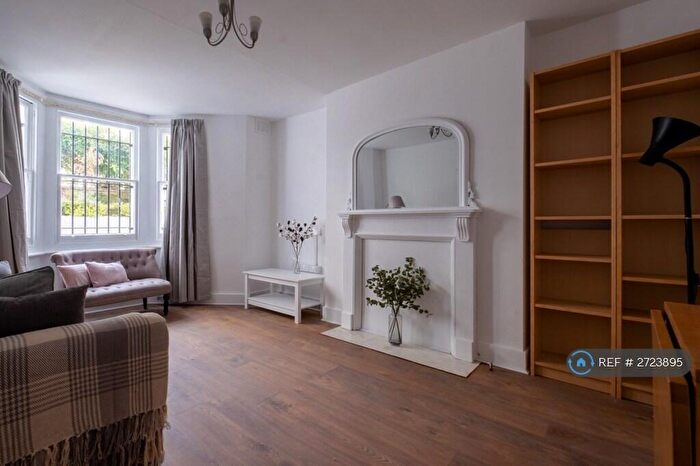 2 Bedroom Maisonette To Rent In Wilson Road, London, SE5