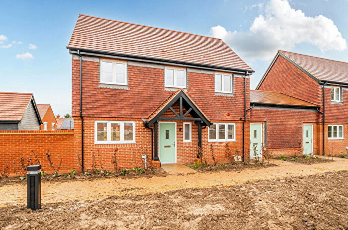 3 Bedroom Link Detached House To Rent In Marvel Row Lane, Basingstoke, Hampshire, RG23