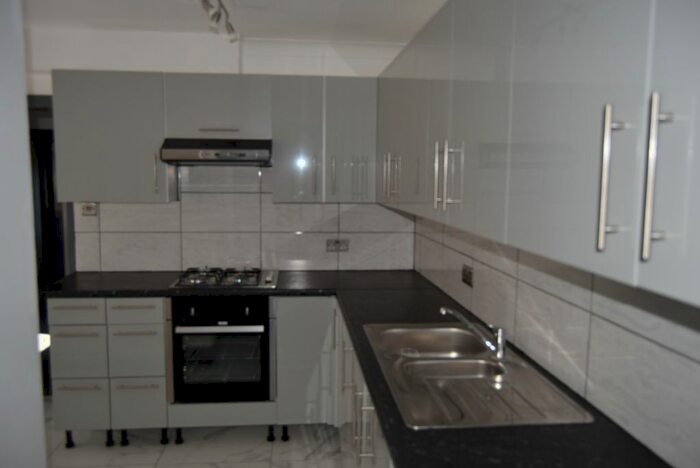 6 Bedroom Detached House To Rent In Faggs Road, Feltham, TW14