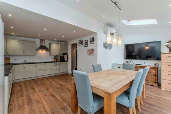 3 Bedroom Detached House To Rent In Crest Road, Rochester, ME1