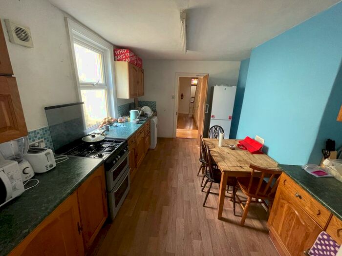 4 Bedroom House To Rent In Penrose Street, PL1