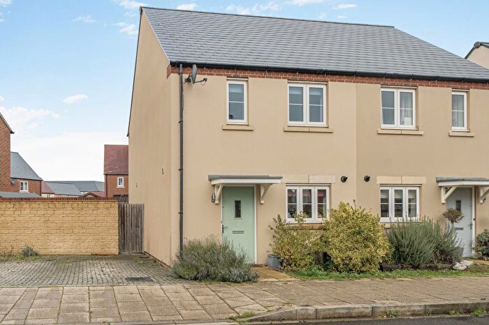 2 Bedroom Semi Detached House For Sale In Sandown Road, Kingsmere, Bicester, Oxfordshire, OX26