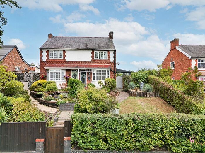 3 Bedroom Semi-Detached House For Sale In High Street, Winsford, CW7