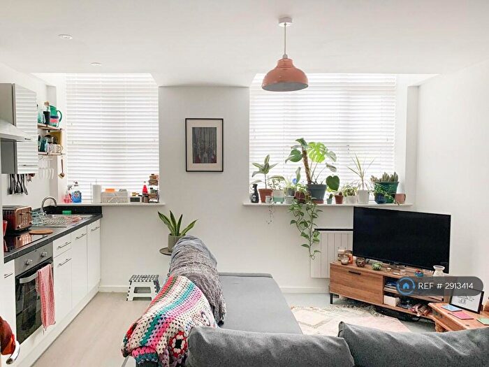 1 Bedroom Flat To Rent In Viaduct Road, Leeds, LS4