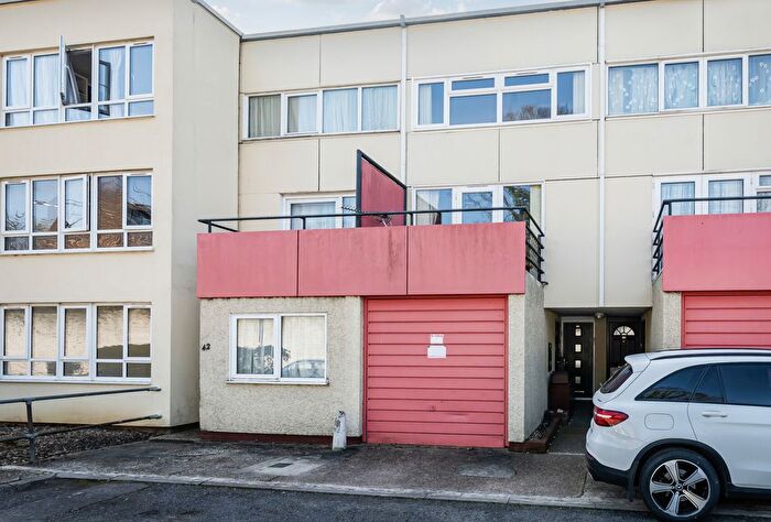 3 Bedroom Terraced House For Sale In Cheshire Close, Mitcham, CR4