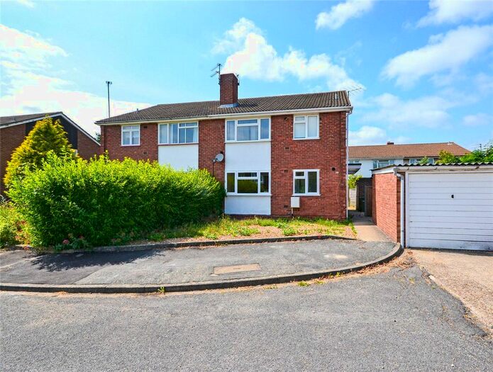 2 Bedroom Flat To Rent In Chatsworth Avenue, Cambridge, CB4