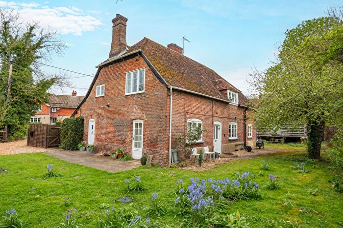 4 Bedroom Detached House For Sale In Old Farm House, Cottonworth, SP11