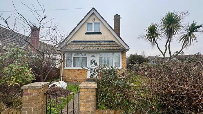 3 Bedroom Bungalow For Sale In Jasmine Way, Jaywick, Clacton-On-Sea, CO15