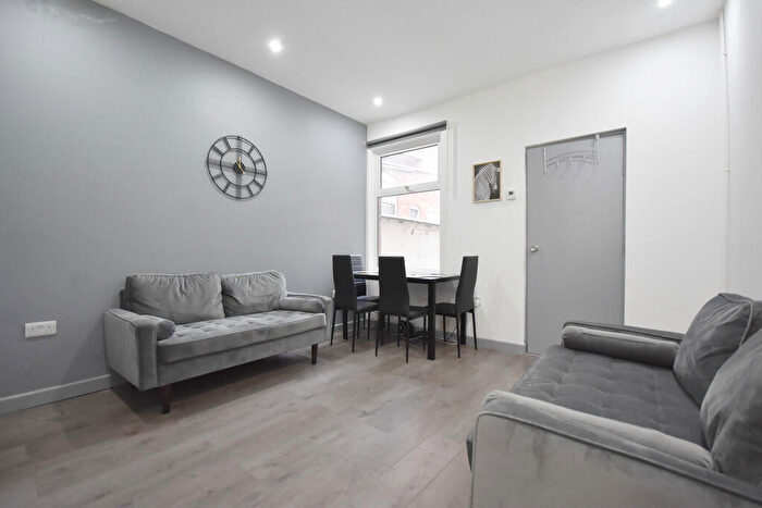 4 Bedroom Terraced House To Rent In Bolingbroke Road, Coventry, CV3