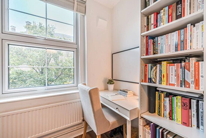 2 Bedroom Flat For Sale In Matilda House, St Katharine Docks, London, E1W