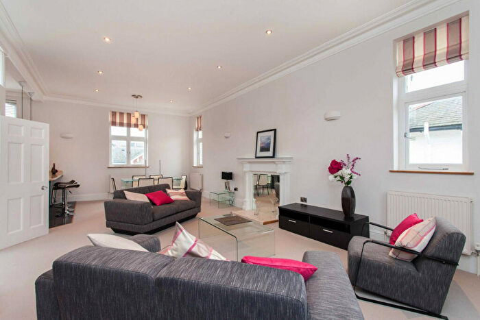 2 Bedroom Apartment To Rent In Milton House, Chelsea, SW10