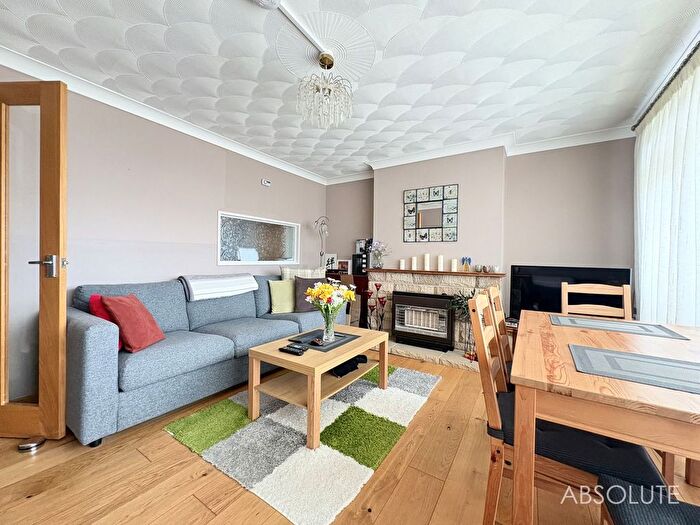2 Bedroom Flat To Rent In Lichfield Avenue, Torquay, TQ2