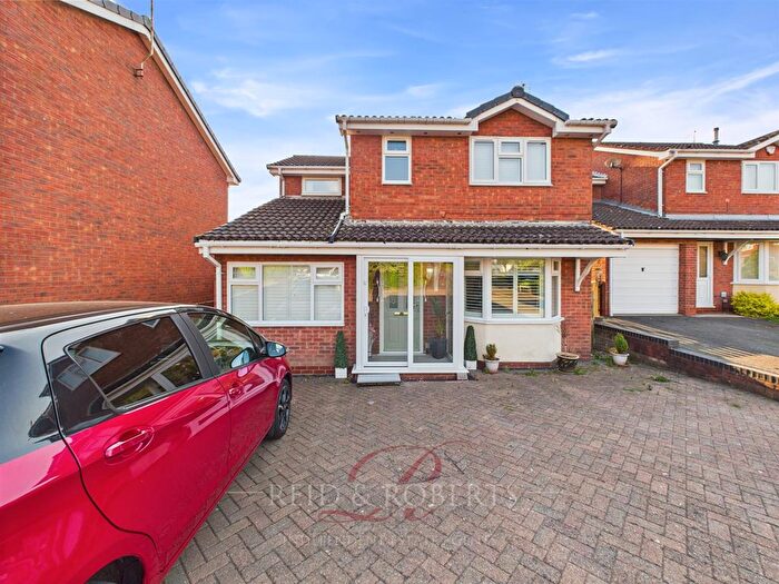 3 Bedroom Detached House For Sale In Coed Y Graig, Penymynydd, Chester, CH4
