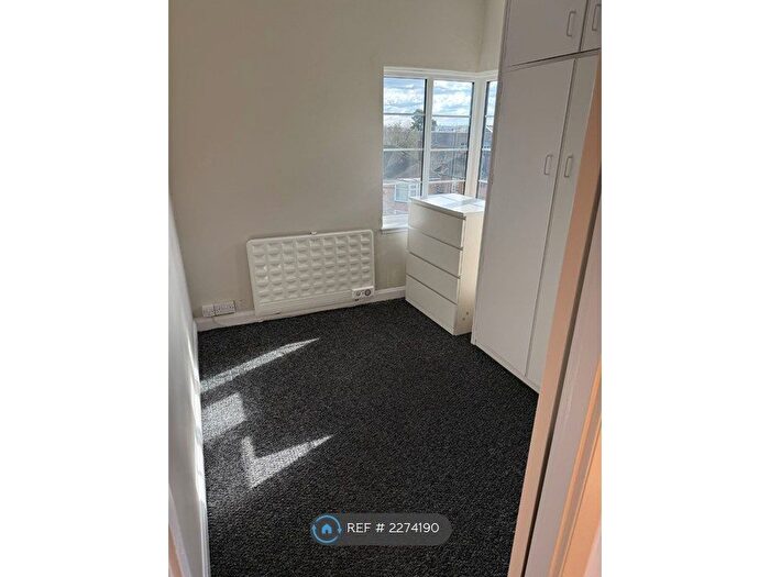 2 Bedroom Flat To Rent In Kings Drive, Middlesex, HA9