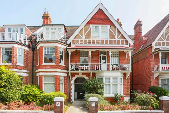 1 Bedroom Flat To Rent In Third Avenue, Hove, BN3