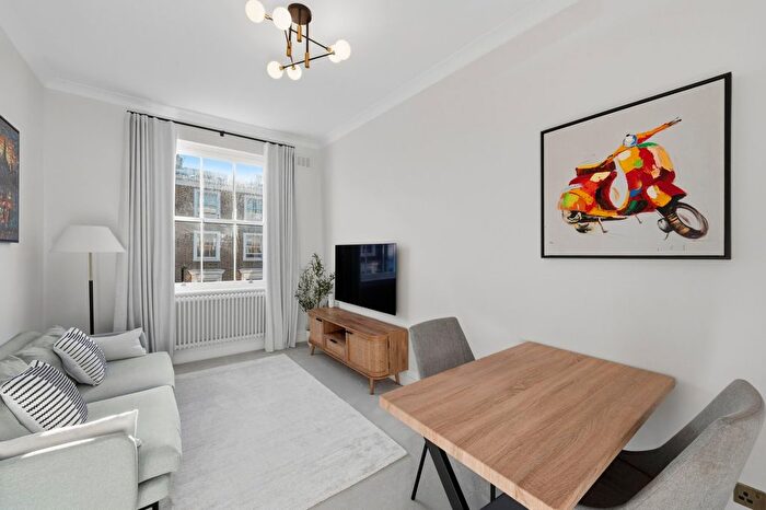 1 Bedroom Flat For Sale In Orsett Terrace, Bayswater, W2