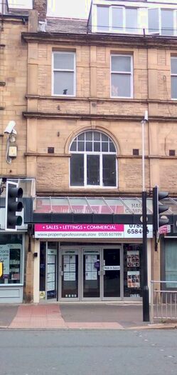 4 Bedroom Maisonette To Rent In Cavendish Street, Keighley, BD21