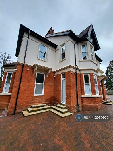 Studio To Rent In Redwood Drive, Epsom, KT19