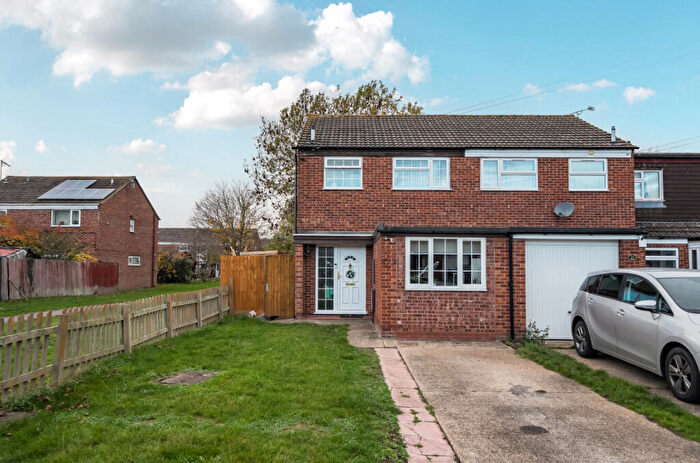 3 Bedroom End Of Terrace House For Sale In Wheatstone Close, Northway, Tewkesbury, GL20