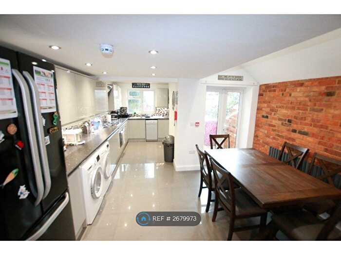 6 Bedroom Terraced House To Rent In Blenheim Road, Reading, RG1