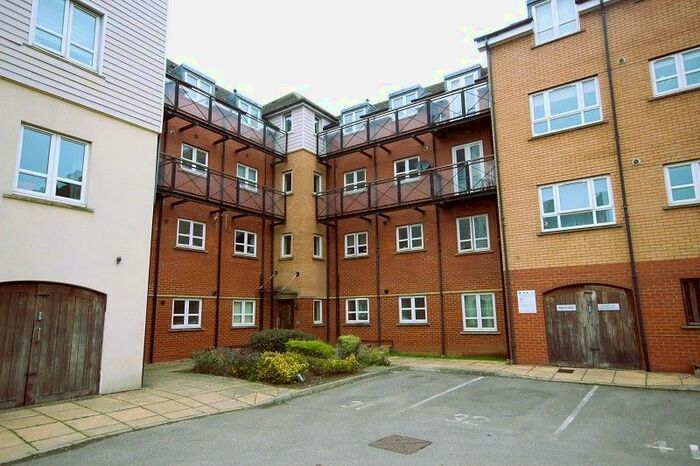 2 Bedroom Flat To Rent In Cotton Court, River View, Northampton, Northamptonshire., NN4