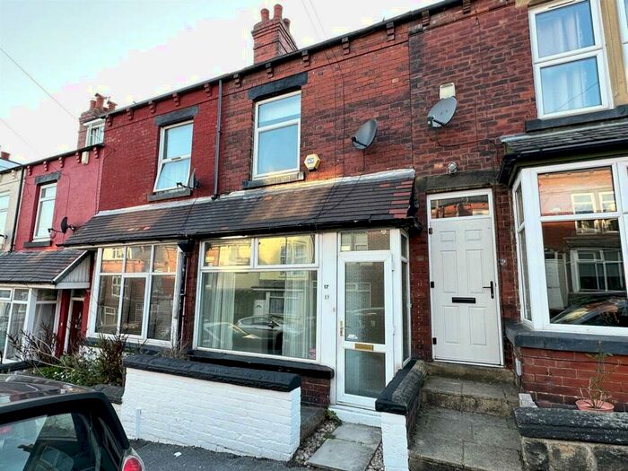3 Bedroom Terraced House To Rent In Hawksworth Grove, Kirkstall, Leeds, West Yorkshire., LS5