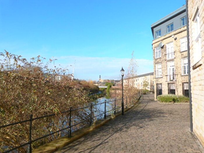 2 Bedroom Flat To Rent In Navigation Quay, Britannia Wharf, Bingley, BD16
