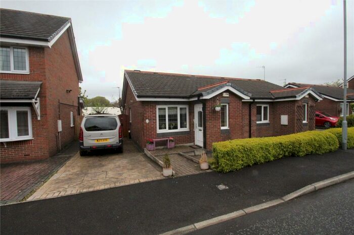2 Bedroom Bungalow To Rent In Lambourne Grove, Milnrow, Rochdale, Greater Manchester, OL16