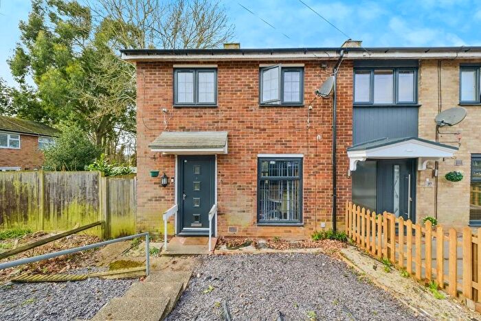 2 Bedroom End Of Terrace House For Sale In Fallowfield, Stevenage, SG2