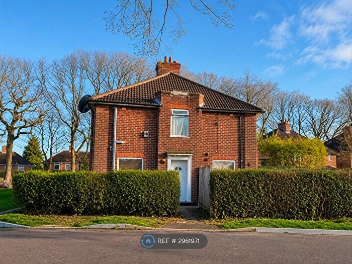 4 Bedroom Semi-Detached House To Rent In Weoley Castle Road, Birmingham, B29