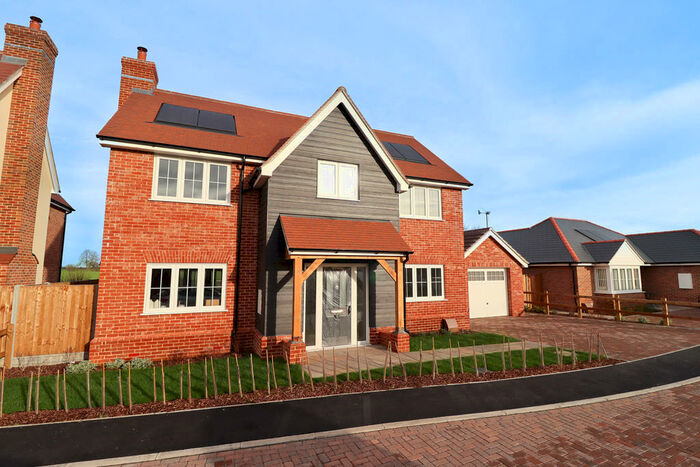 4 Bedroom Detached House For Sale In Greengage Close, Raydon, IP7