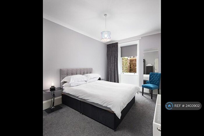 2 Bedroom Flat To Rent In Roxburgh Street, Glasgow, G12