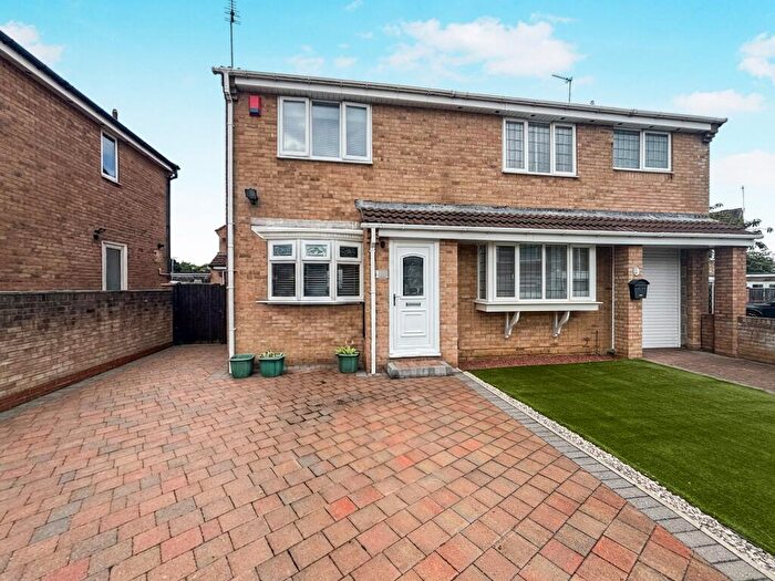 2 Bedroom Semi-Detached House For Sale In Seaton Close, Wardley, Gateshead, NE10