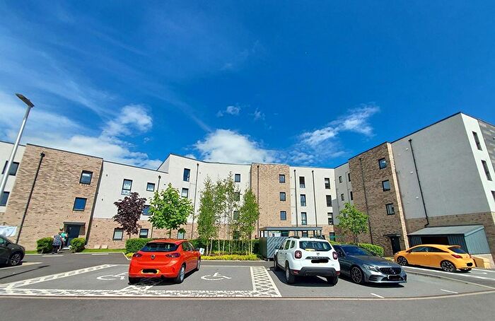 2 Bedroom Flat To Rent In Deer Park Grove, Aberdeen, AB15
