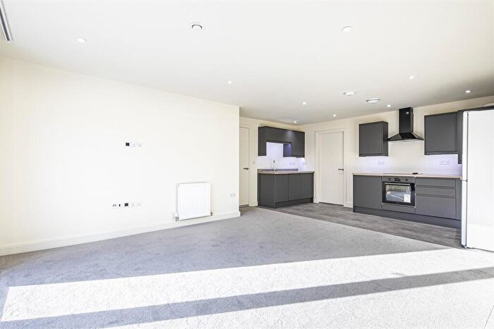 2 Bedroom Apartment To Rent In Bank Apartments, Abbeydale, Sheffield, S7