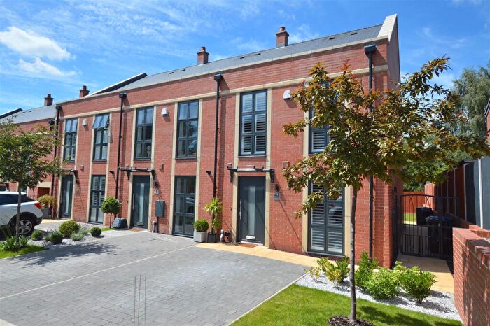 4 Bedroom Town House For Sale In Queen Mary Court, Off Duffield Road, Derby, DE22